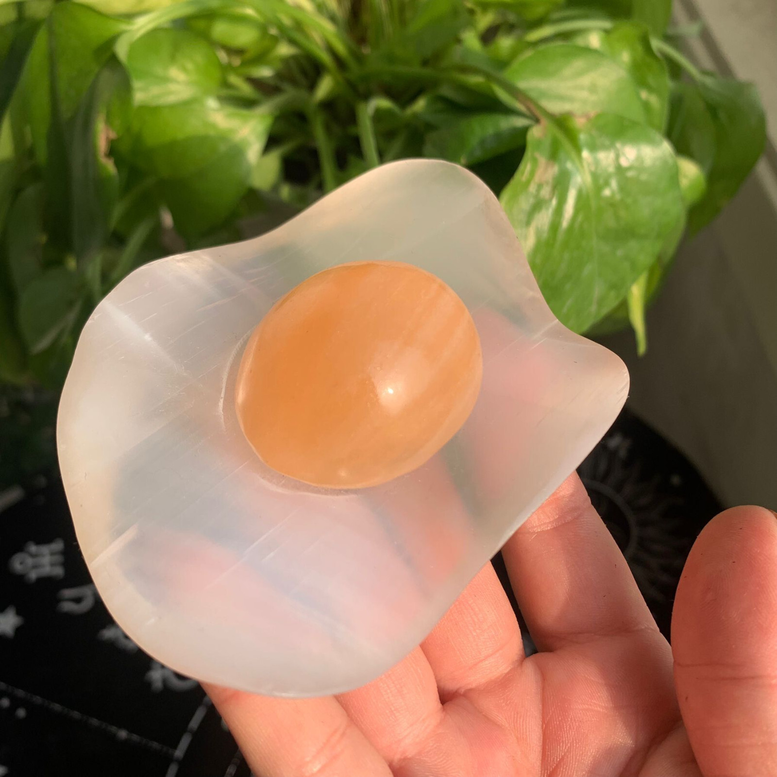 205g Selenite Stone Pan Fried Egg Carving Quartz Crystal Collection Healing