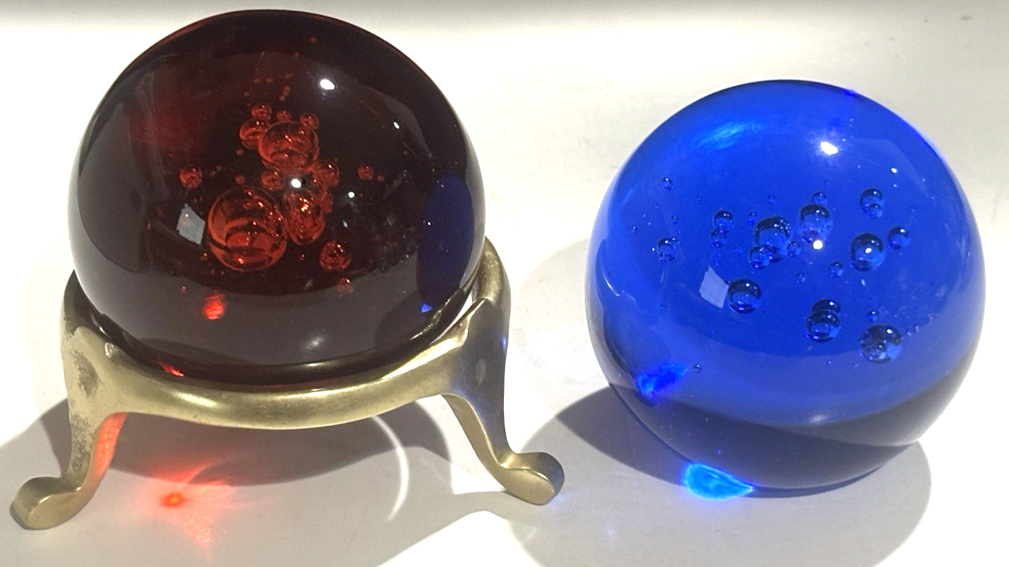 Crystal Ball Spheres controlled bubble red and blue with stand