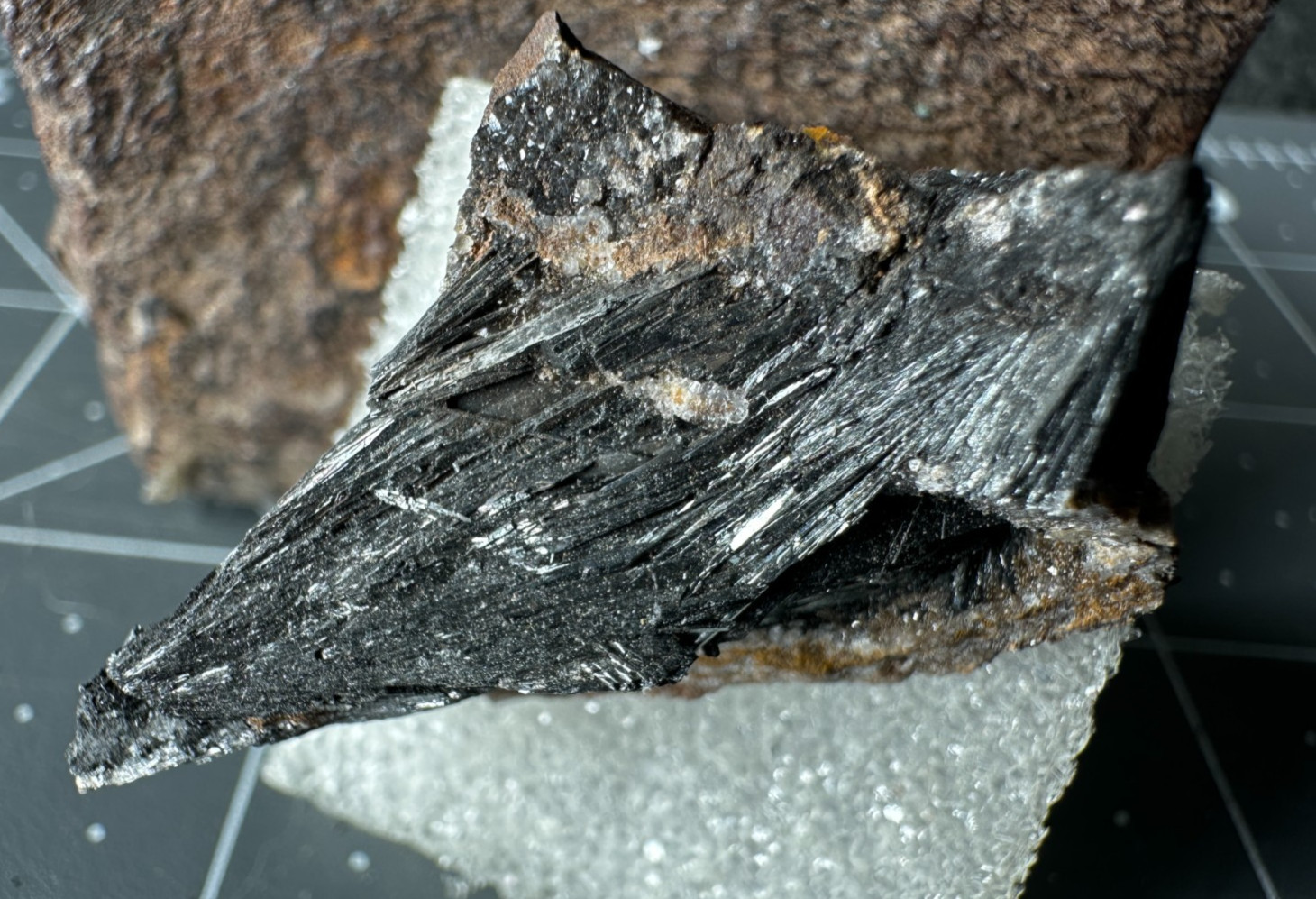 ➤ 1-3/8″ GOETHITE CRYSTALS Specimen – Jackson Mine – UP Michigan VIDEO➤1120