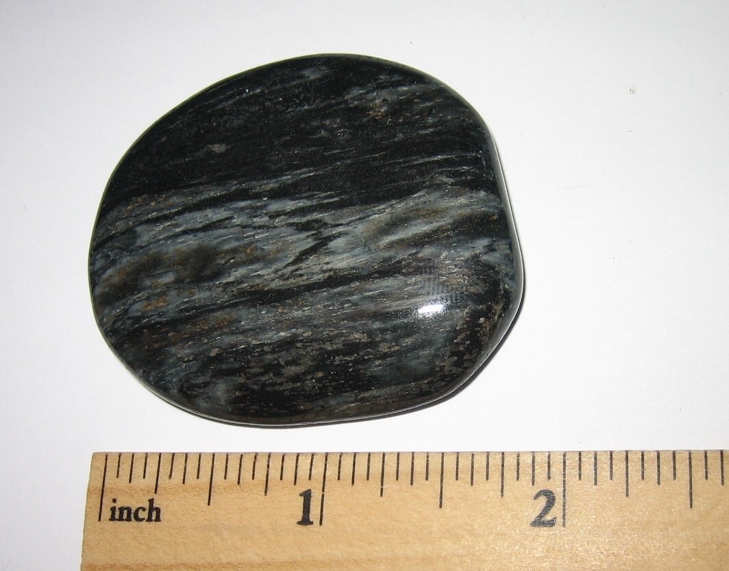 1.8″ TUMBLED POLISHED FLAT ‘ISUA STONE’ PALM STONE MINERAL GREENLAND ~ 35.8g *10