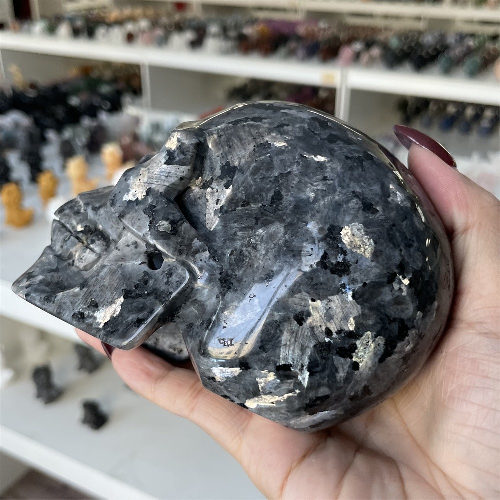 2.5LB 4.7″ Natural A++Gabbro Skull Carvings Decor Crystal Quartz Healing Reiki