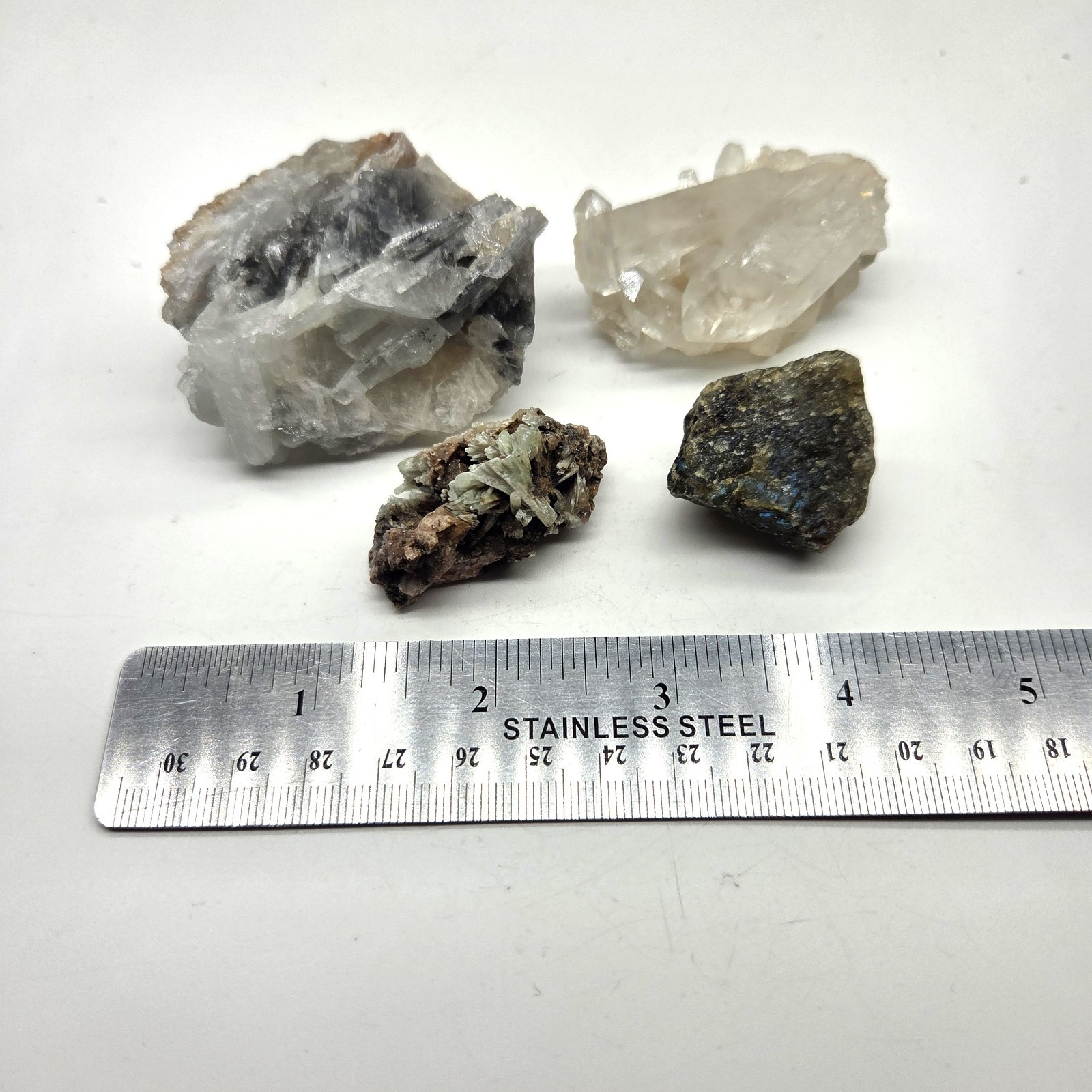 Mixed Natural Crystals – Barite, Malagasy Quartz, Labradorite – In Mini Boxes