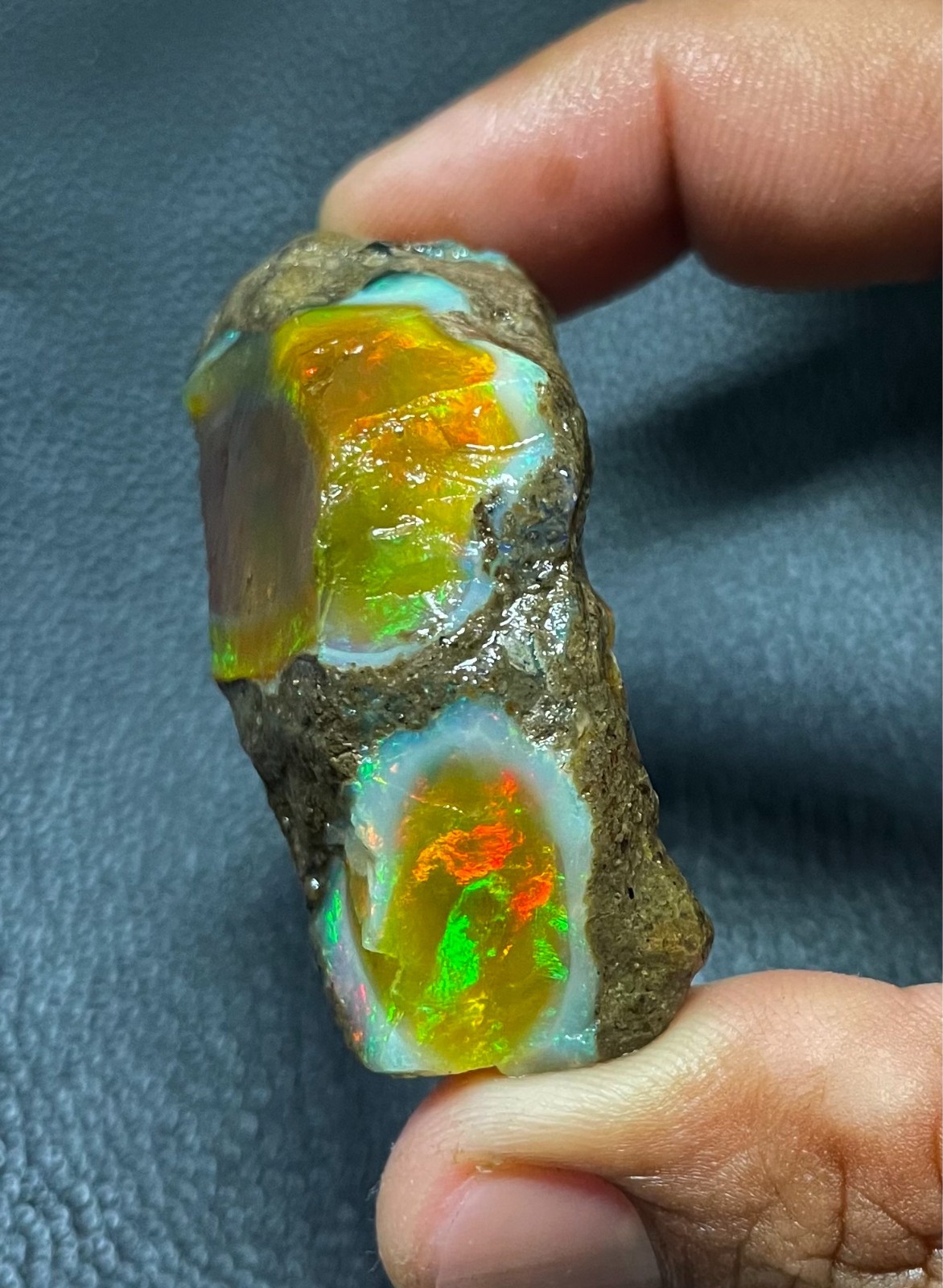 AA+ Ethiopian Opal Oil Rough Entreated Welo Fire Opal Multi Color Flash 187.0Cts