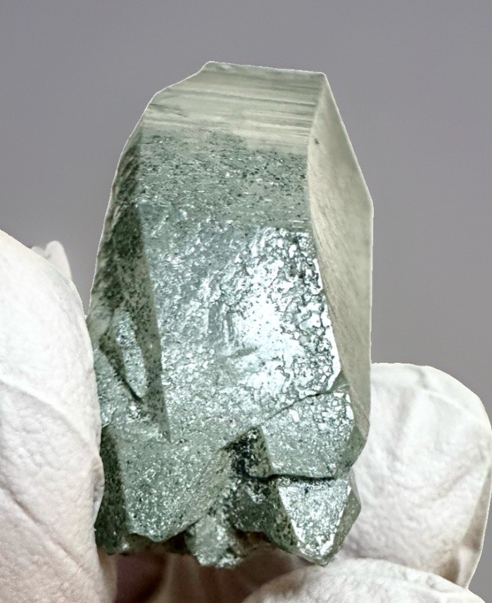 “Green Forest Canyon”Hashupi Himalaya Floater Silver-sand Phantom Quartz Crystal