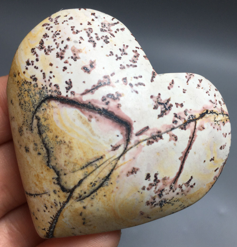 74g NATURAL dendritic traditional paiting heart QUARTZ CRYSTAL stone HEALING