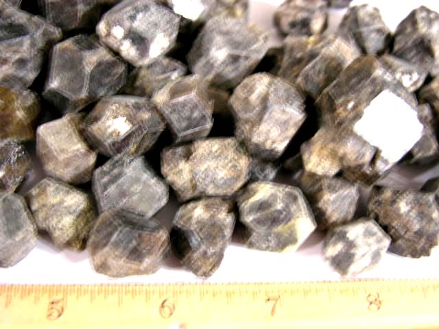 Garnet crystal yellow amber bigger dodecahedron Mexico 1/4 pound lot 4 + pieces