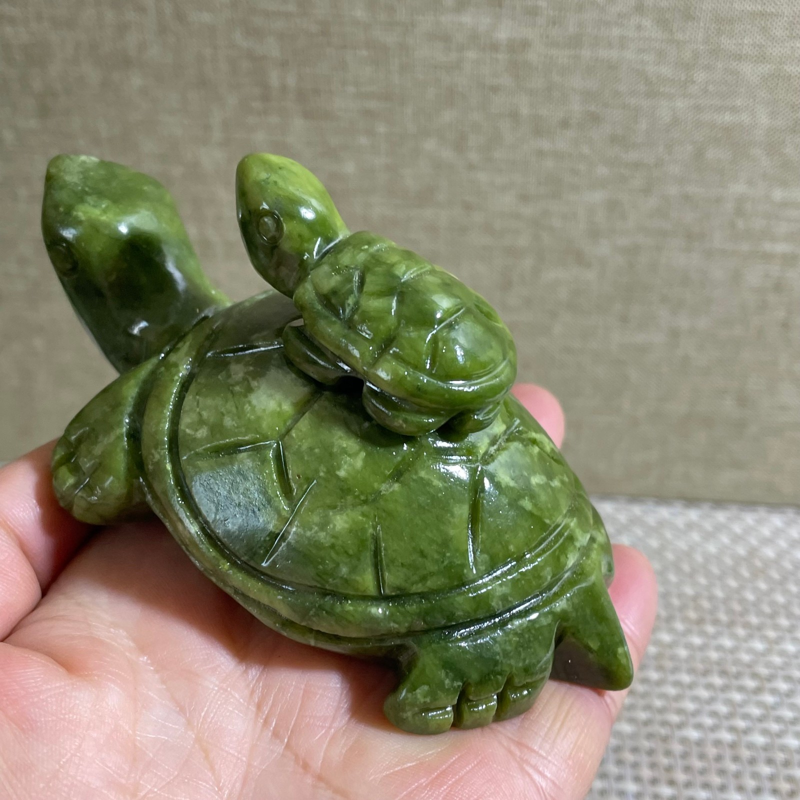228g hsiuyen jade Quartz Hand Carved tortoise skull Crystal Healing
