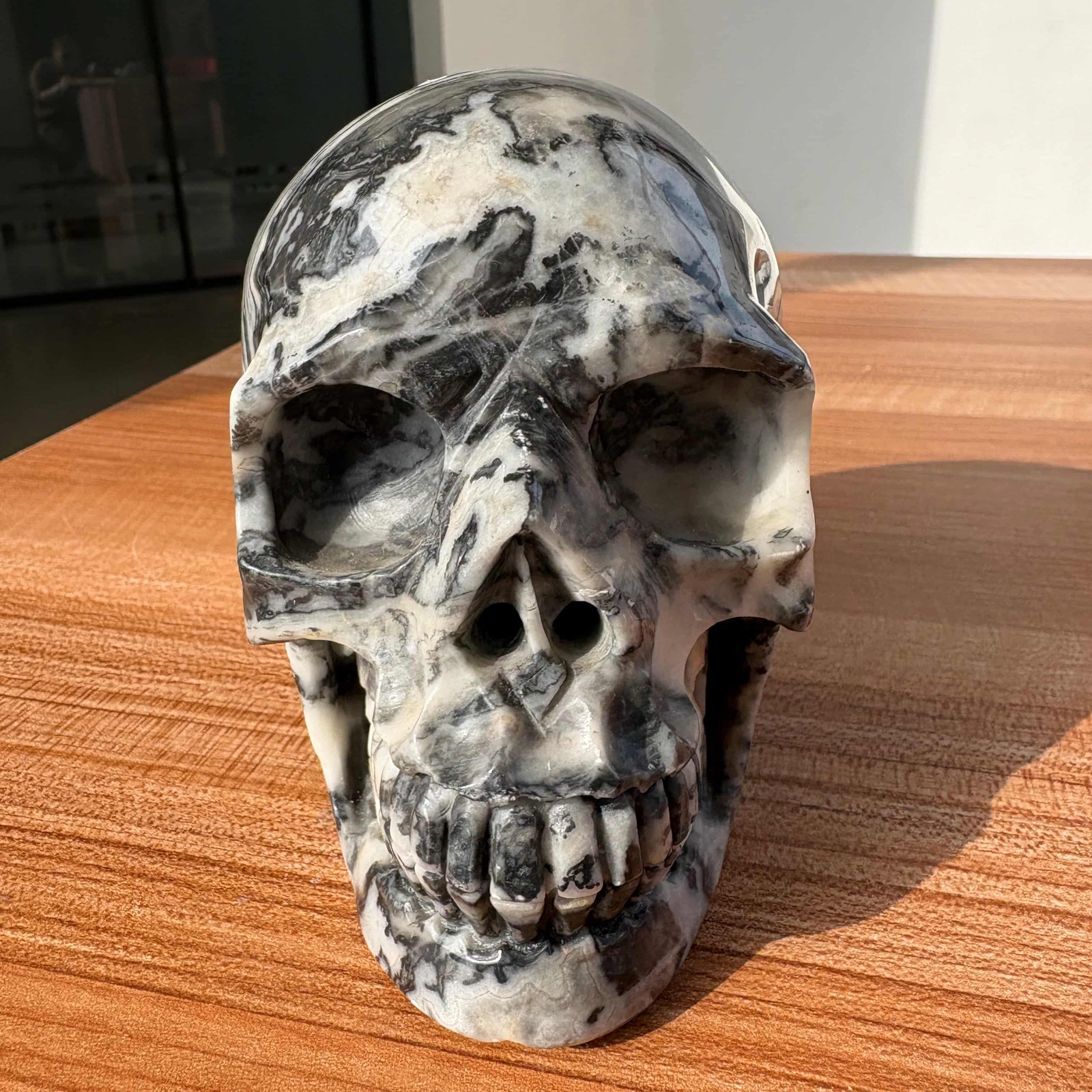 4.1LB 5.1″ Natural Black Zebra Jasper Skull Healing Crystal Reiki Home Decor