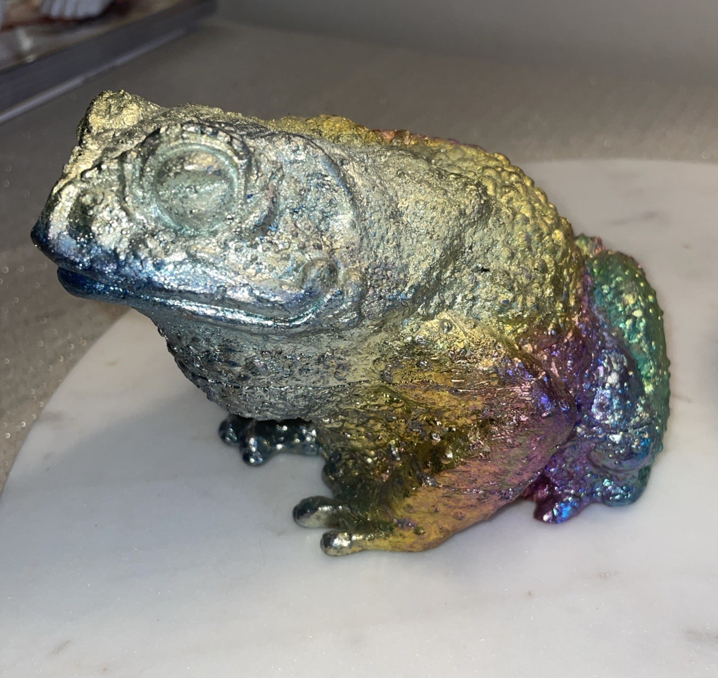 BISMUTH CRYSTAL RAINBOW GIANT TOAD