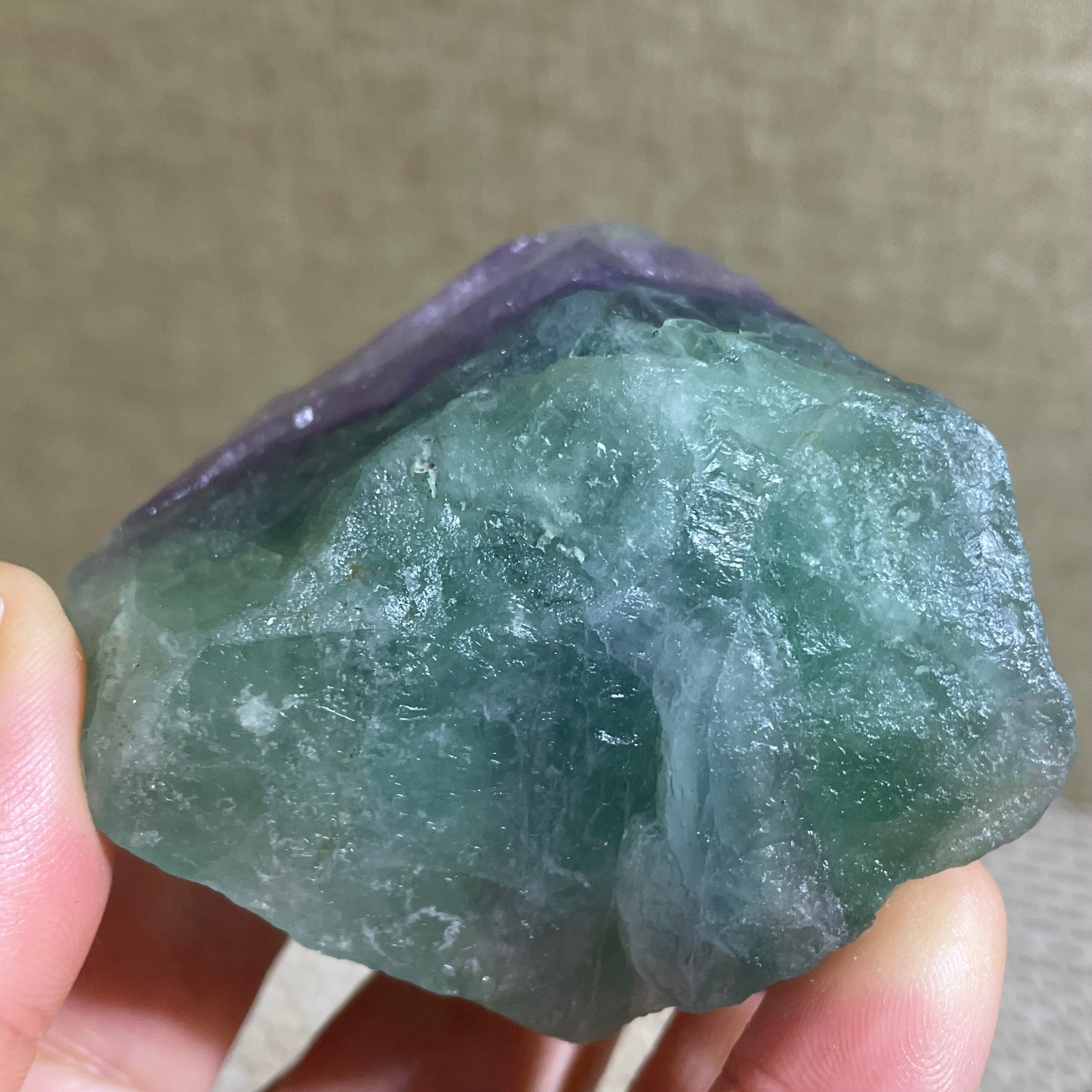 185g beautiful Rainbow Fluorite Rough stone specimens cure