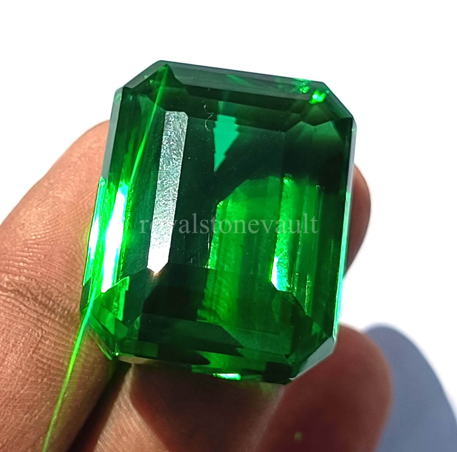 Natural Green Emerald IGL Certified 114.35 Ct Emerald Cut Loose Gemstone 5ISR
