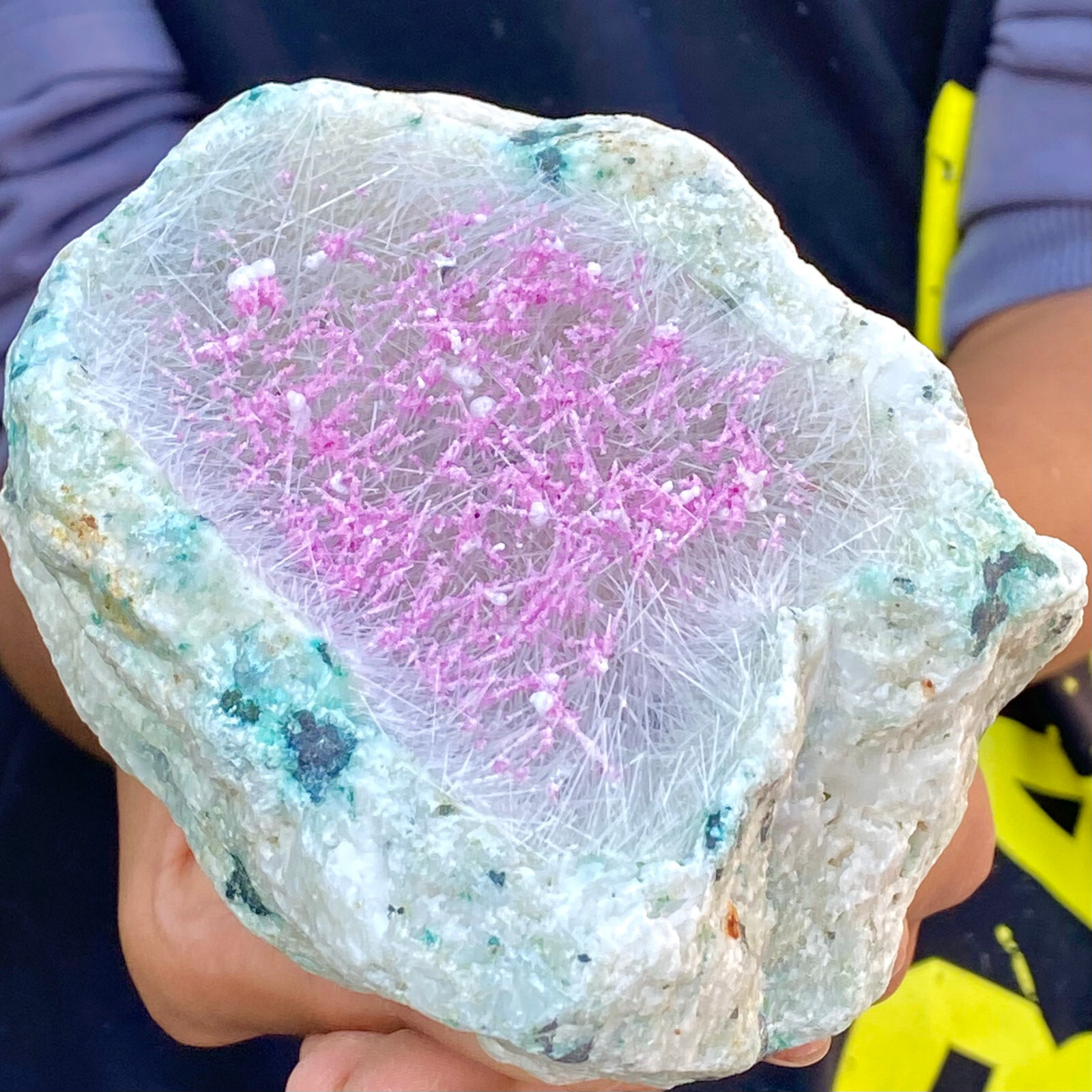 1.92LBRestoration of Needle Pink Iron Ore Crystal Quartz Energy Mineral Specimen