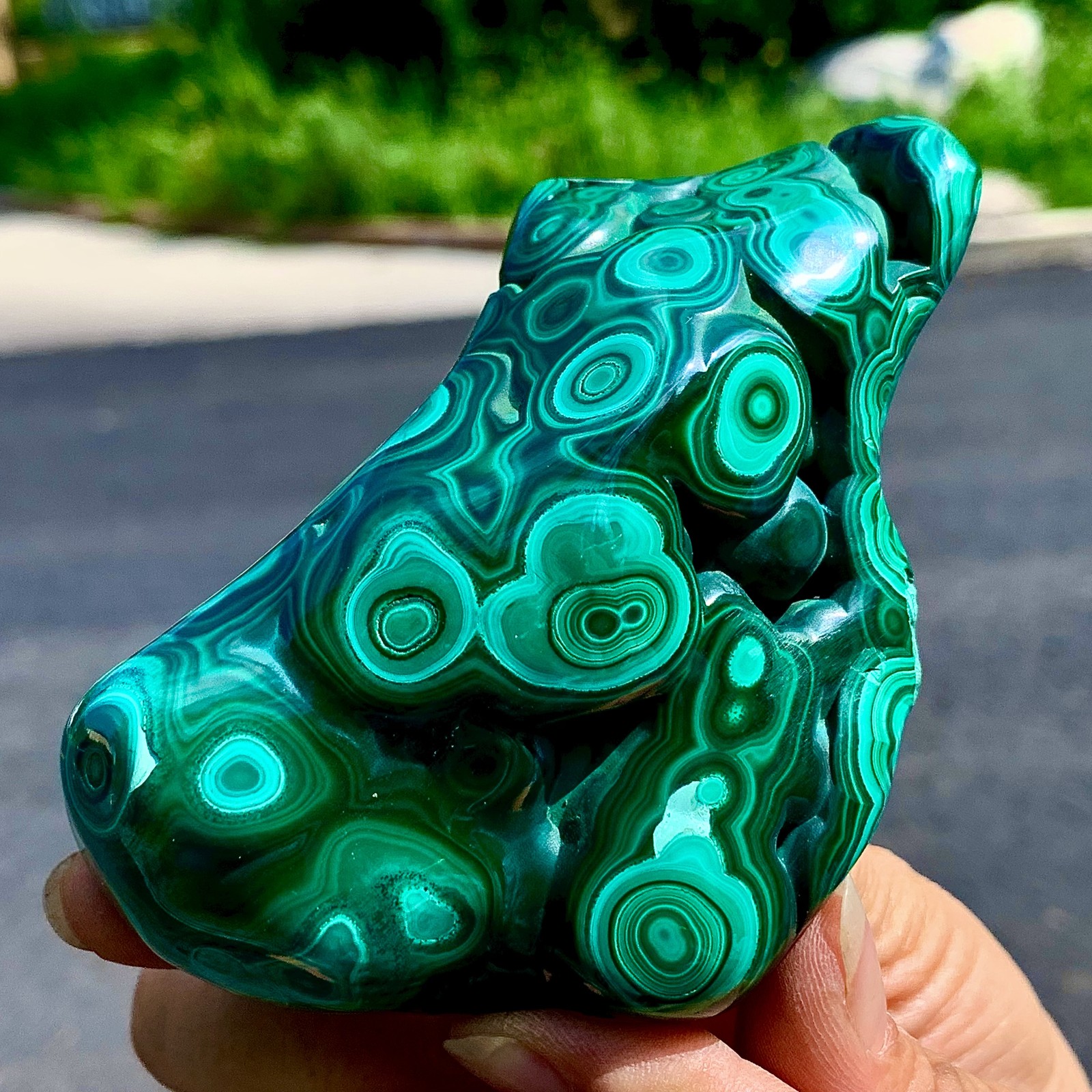 266G Natural glossy Malachite transparent cluster rough mineral sample