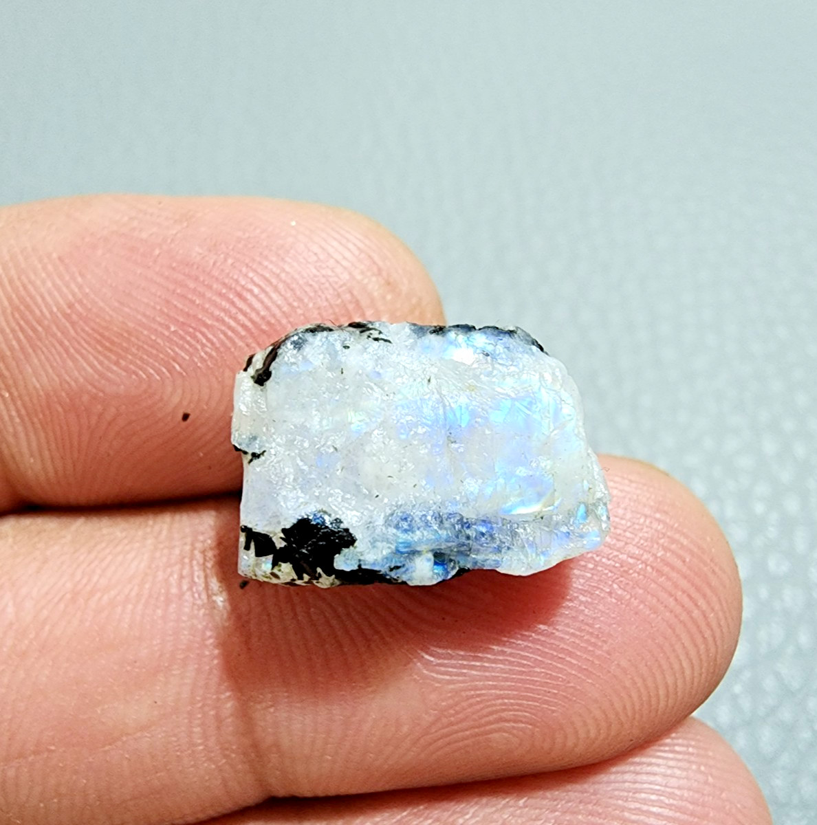 8 pcs Lot White Rainbow Moonstone Power Blue Fire Rough Loose Gemstone Jewelry