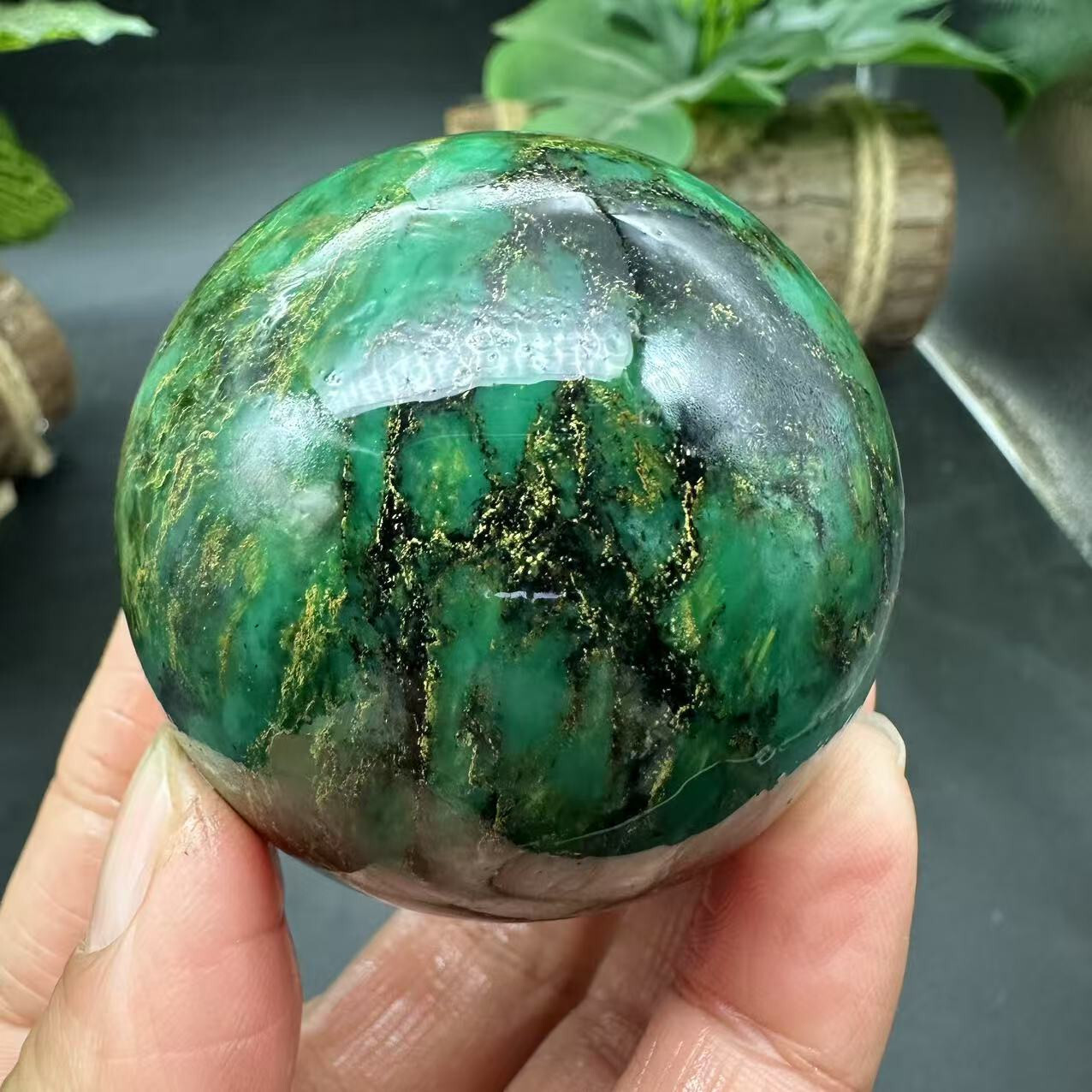 1pc Natural emerald Quartz Ball Crystal polished Sphere Healing energy gift 50mm