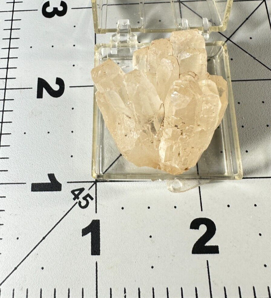 ➤ 1-3/8 INCH CALCITE CRYSTAL CLUSTER Pleasant Ridge Rensselaer Indiana VIDEO➤700
