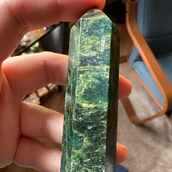 Natural Emerald Healing Crystal Wand Obelisk Reiki Tower Point Home Decor Gift