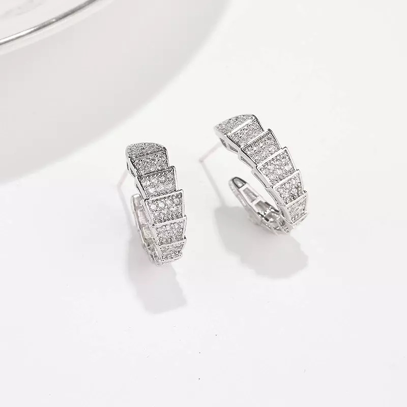 Women’s Fashion Jewelry Silver Rhinestone 3/4″ Hoop Earrings A pair