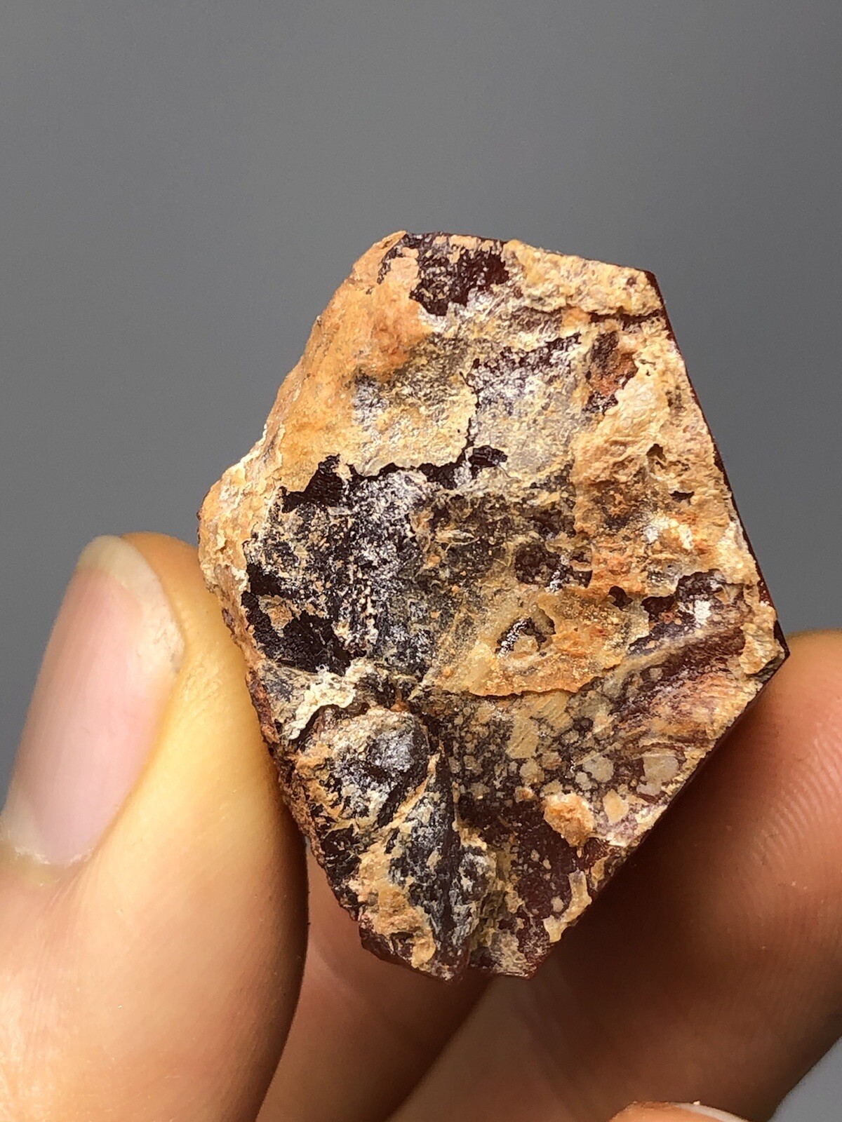 Red Quartz Crystal Point Morocco 1.2oz N34