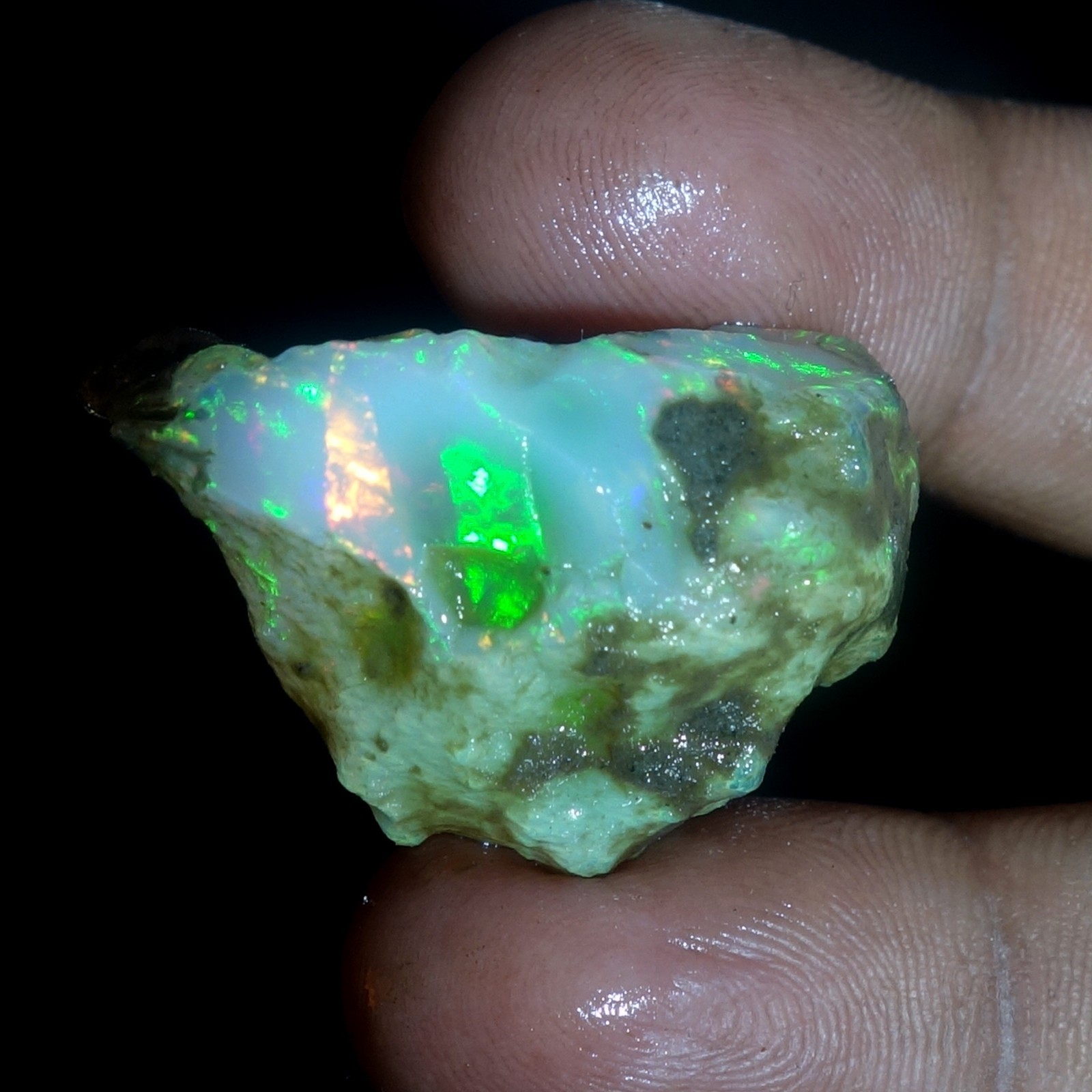 AA+ Ethiopian Oli Opal Rough Entreated Welo Opal Multi Fire Color Flash 59.10Cts