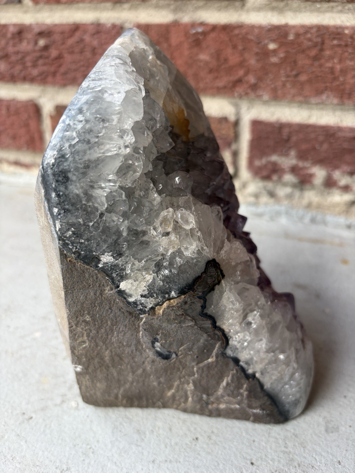 NATURAL LARGE CLEAR & LIGHT PURPLE AMETHYST GEODE – LARGE POINTS – OVER 6 POUNDS