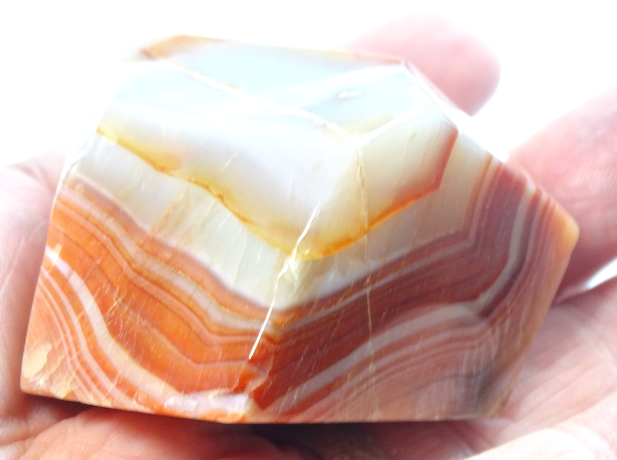 POLISHED BANDED AGATE FREEFORM PIECE 5.5 x 5.1 x 4 cms 134 gms #1