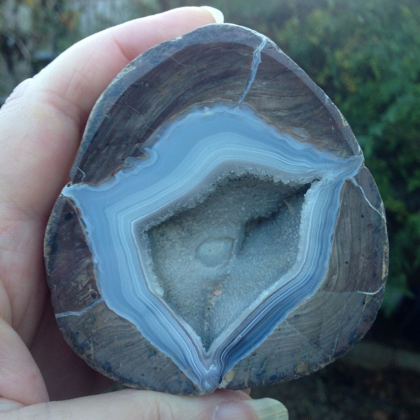 Large Crystal Geode Banded Agate Drusy Cave Healing Negativity 298g 8×7.6×3.6cm