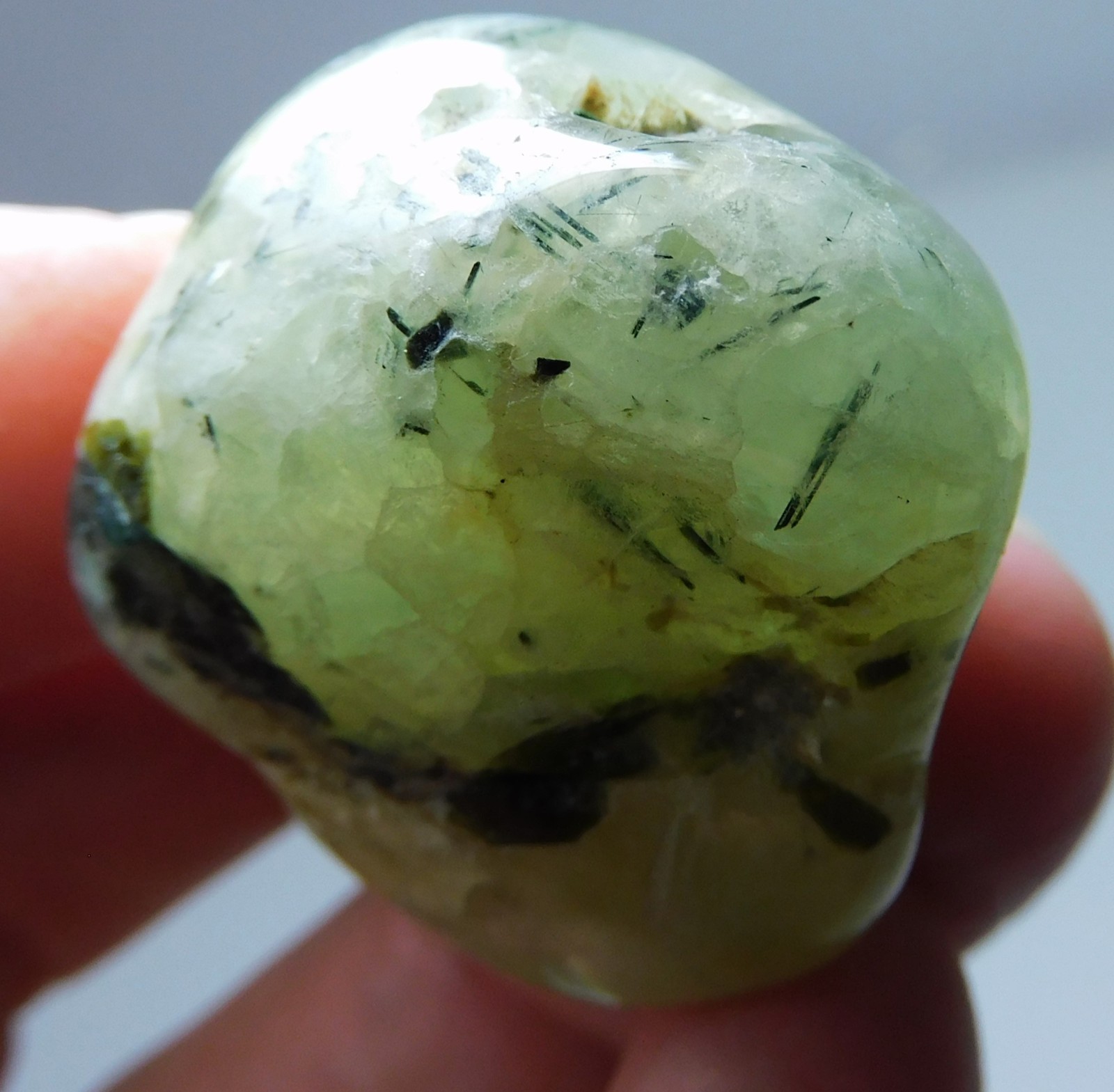 Chrysoprase tumble gemmy from Australia high grade