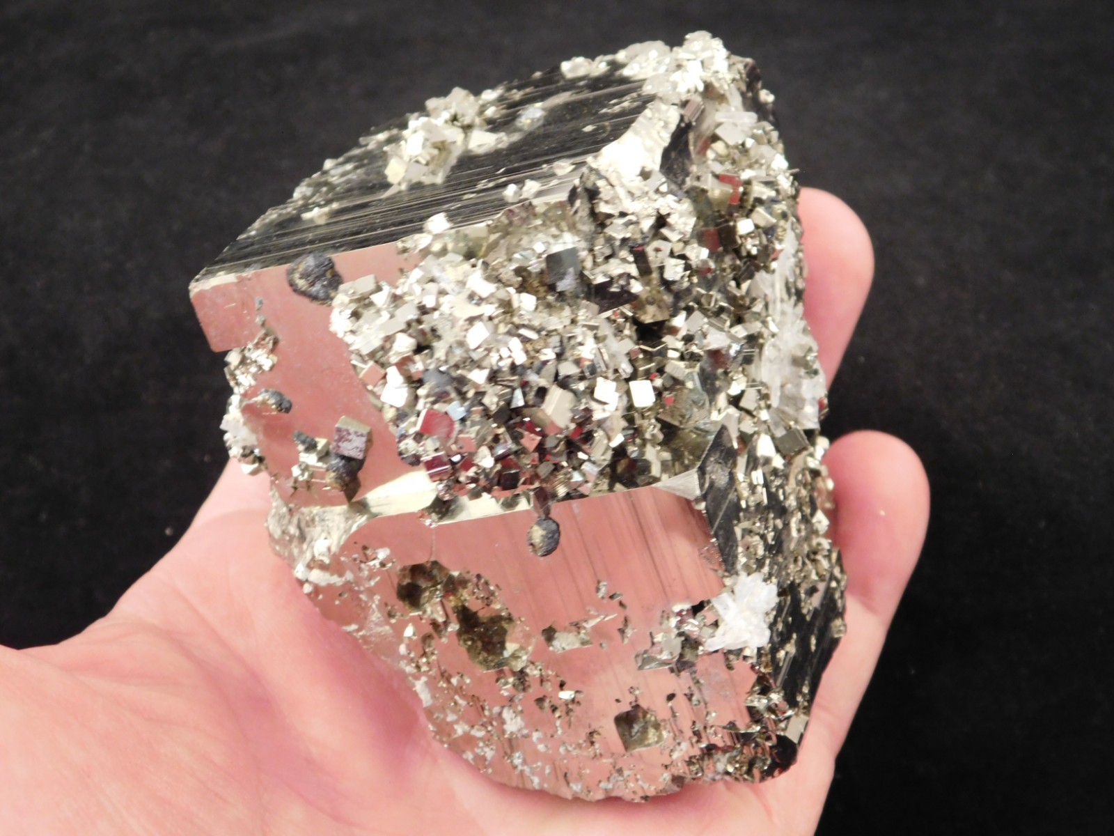 wOw BIG! AAA Pyrite CUBE Cluster 100% Natural Peru 825gr