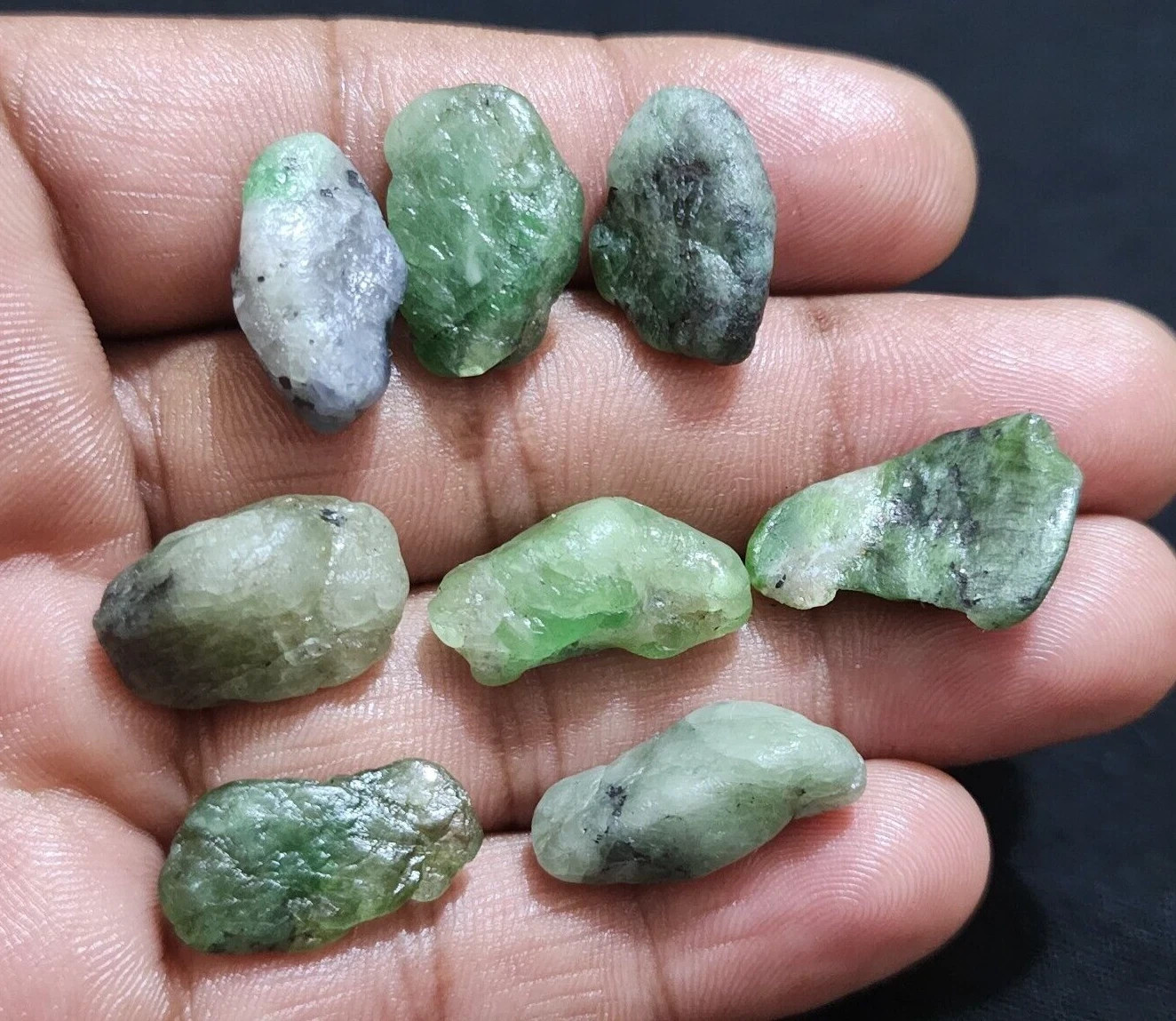 131 Crt 8 Pcs Lot Unqiue Tsavorite Green Garnet Raw Size 18-22 MM Loose Gemstone