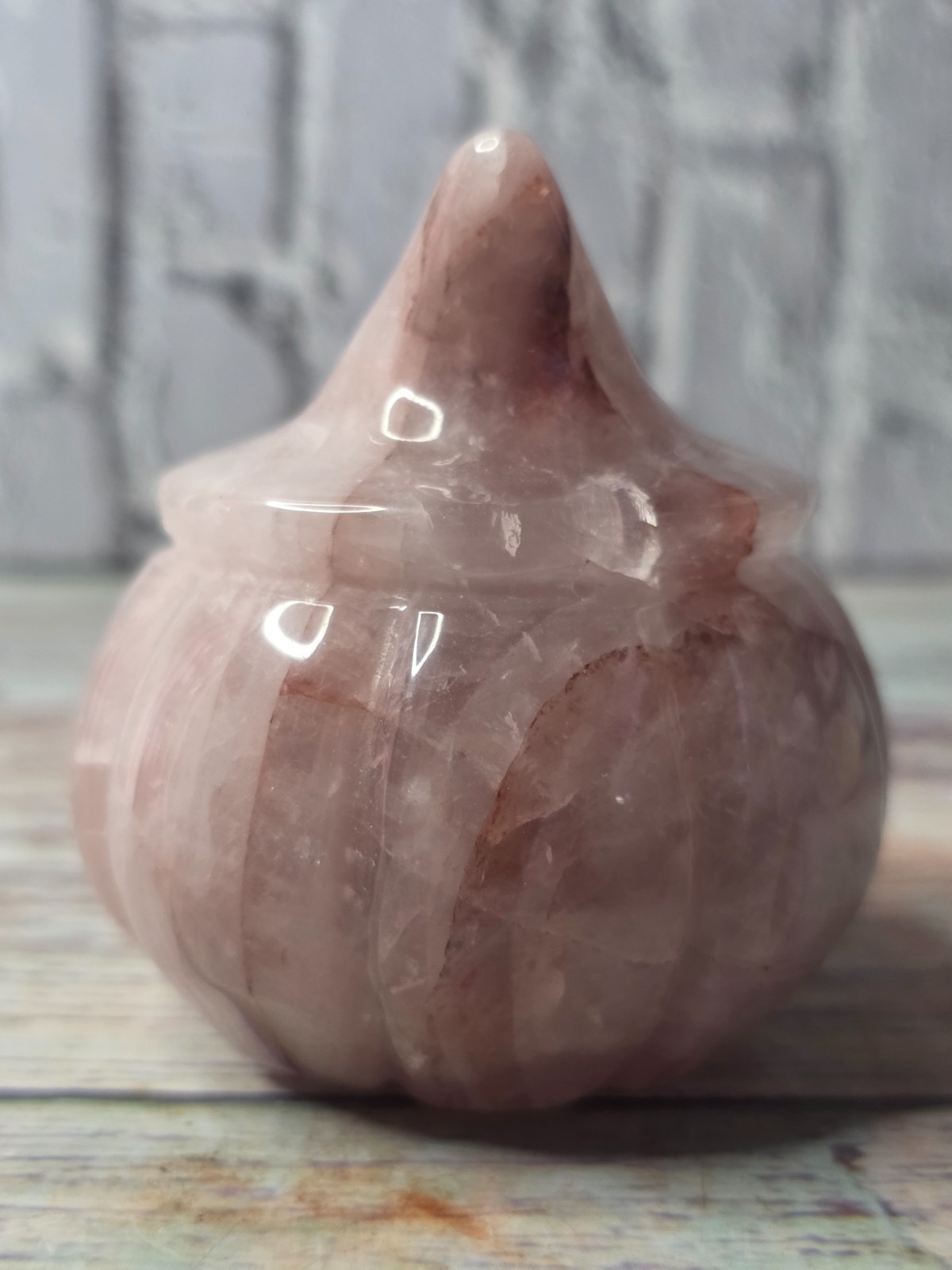 2-Piece Crystal Décor Set – Hand-Carved Rose Quartz Pumpkin & White Druzy Quartz