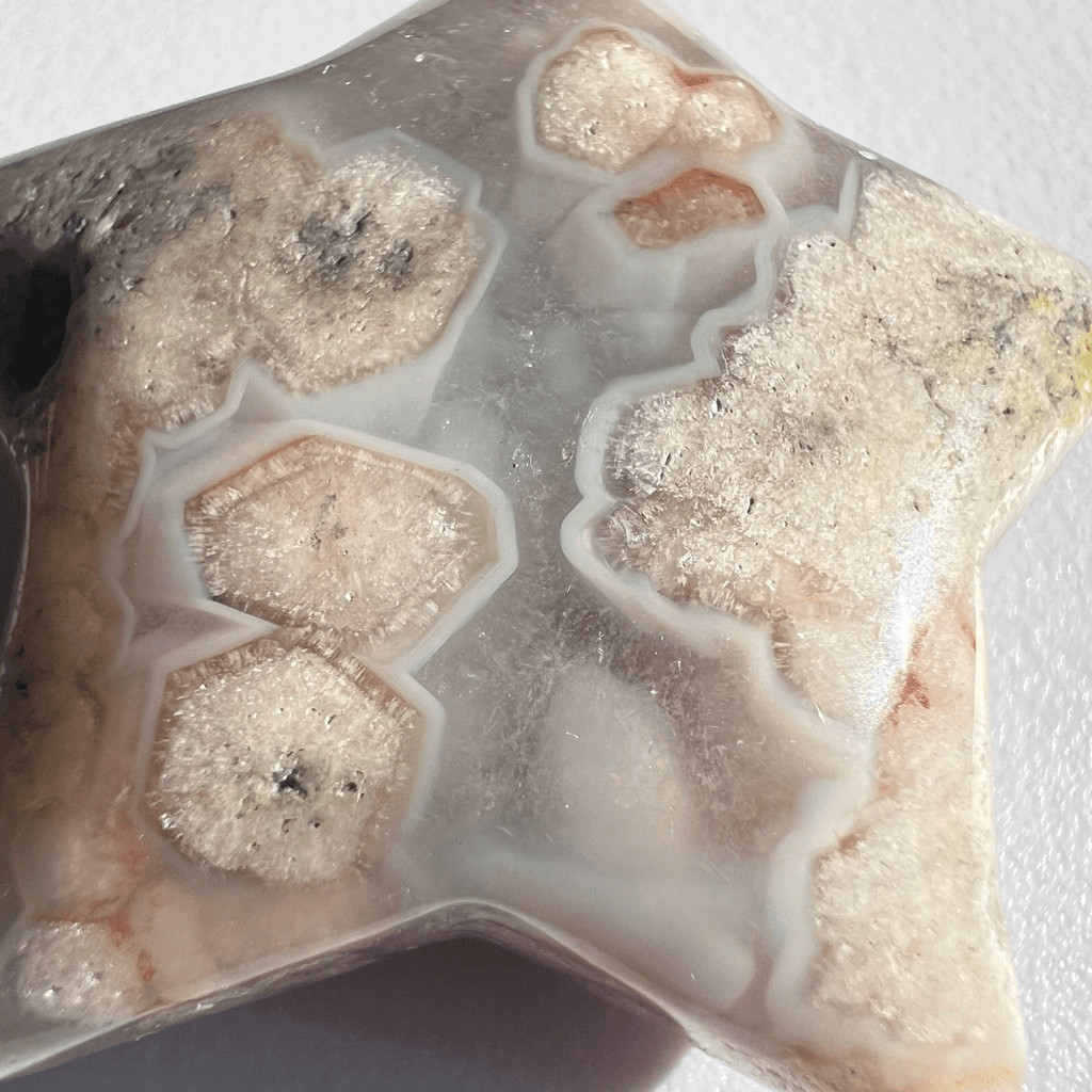 Flower Agate Star Carving