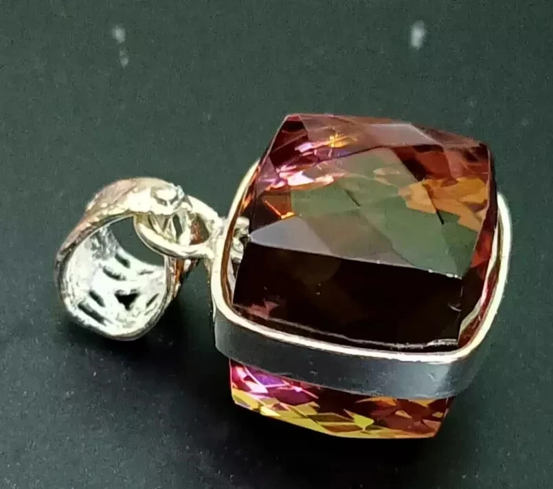 Natural Alexandrite Color Change Gemstone 50.22 Ct+ 925 Solid Silver Pendant