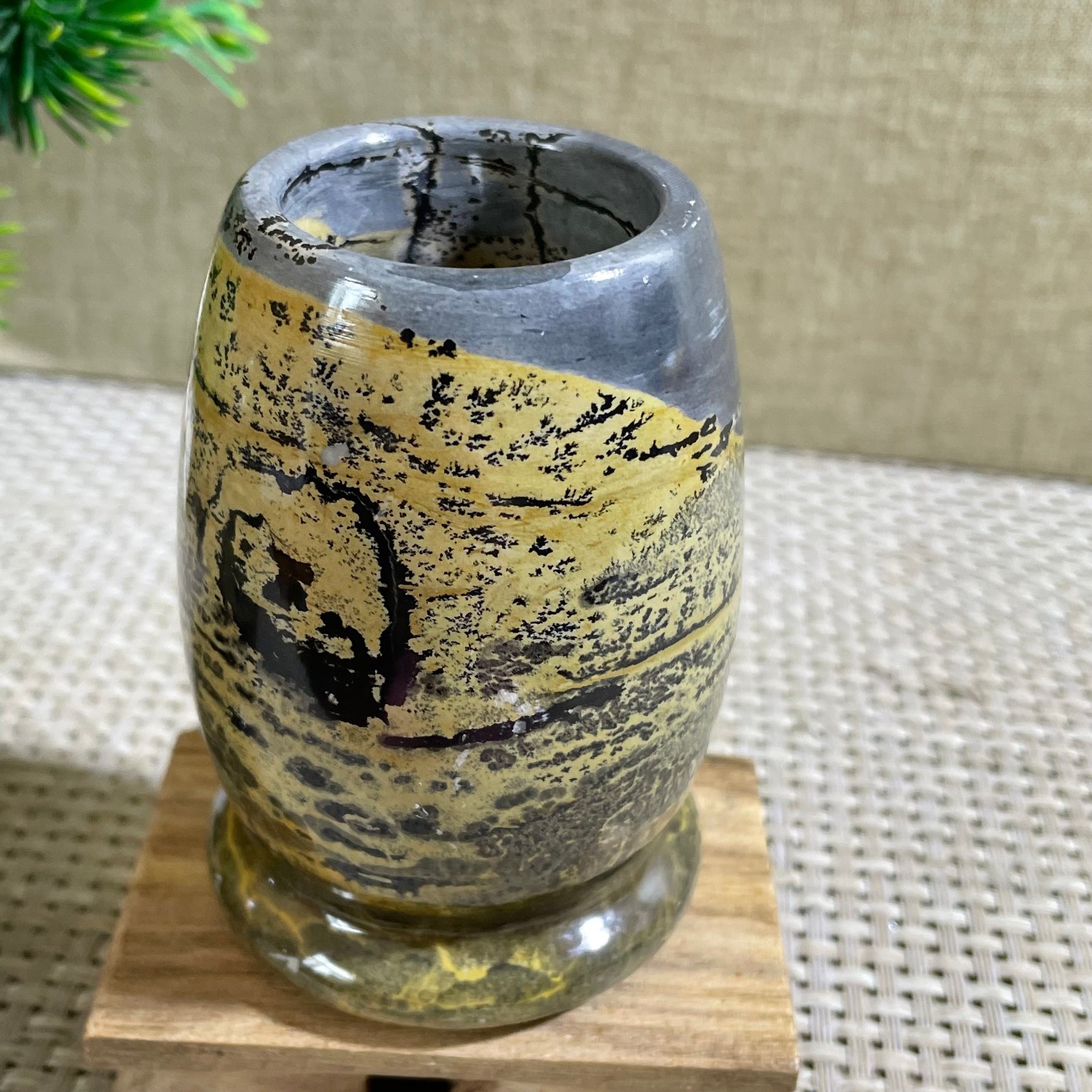 278g Natural Chinese Painting Stone Quartz Crystal Carving vase home decor
