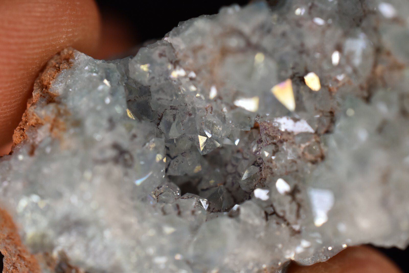 *AQUA AURA* Crystal Cluster 21.6g 4.9cm *CLEAR* Quartz Gold Fumes, Throat Chakra