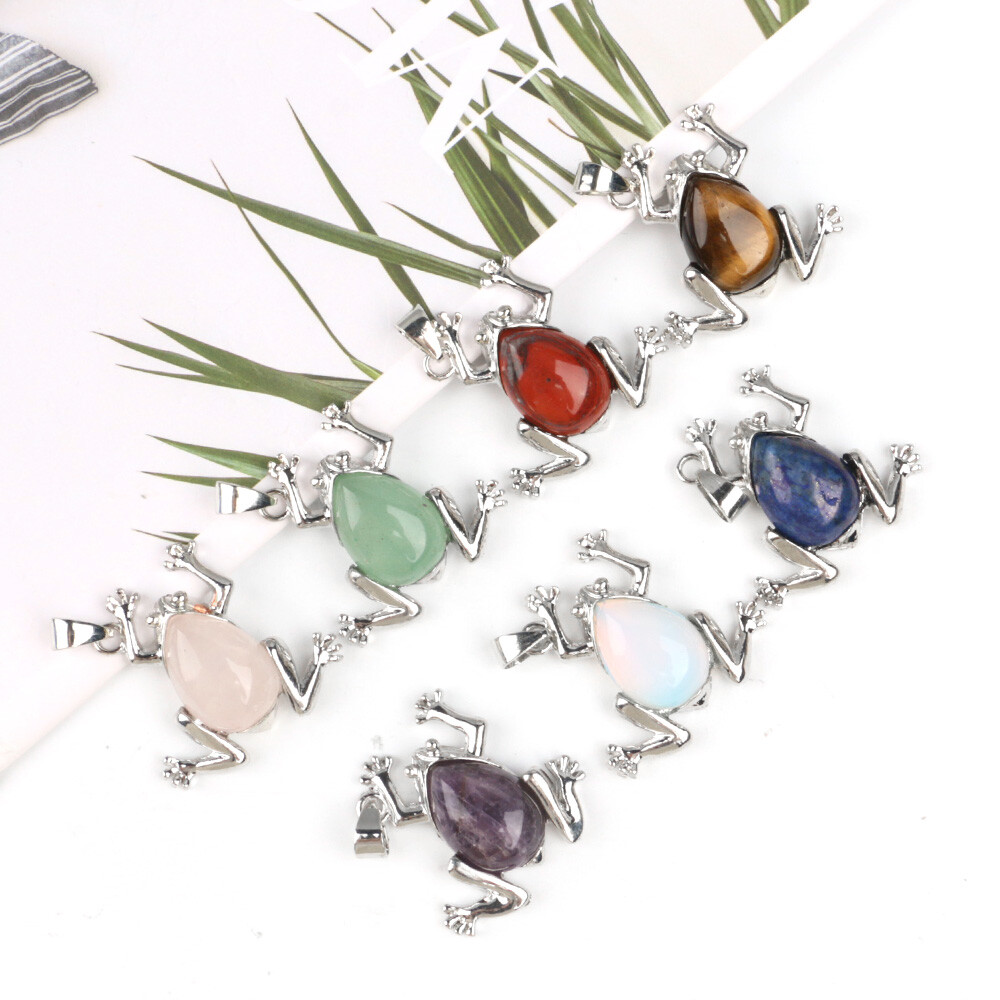 Mini Chakra Crystal Frog Pendants Bead Quartz Stone Energy Amulet Reiki Healing