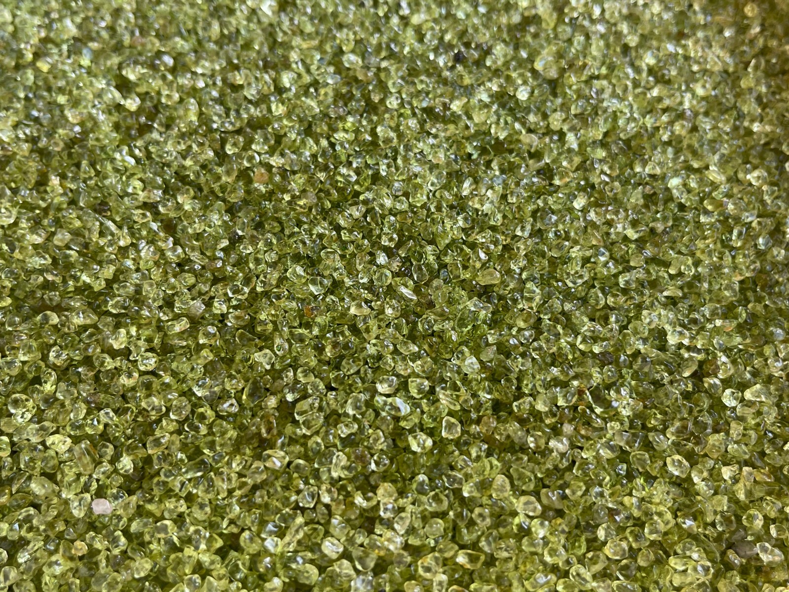 Grade A++ Peridot Semi Tumbled Gemstone Mini Chips 2 – 3 mm, Wholesale Bulk Lot