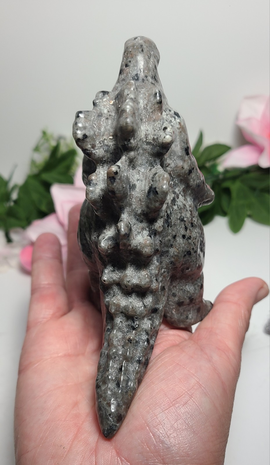 4.6″ 364g Awesome UV Reactive Yooperlite Godzilla Crystal Stone Carving Statue