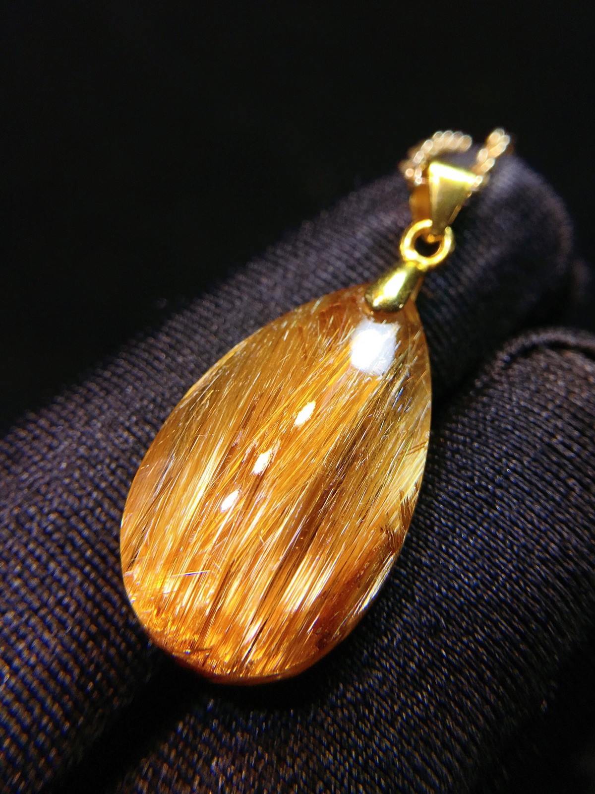 Natural blonde crystal titanium crystal teardrop choker