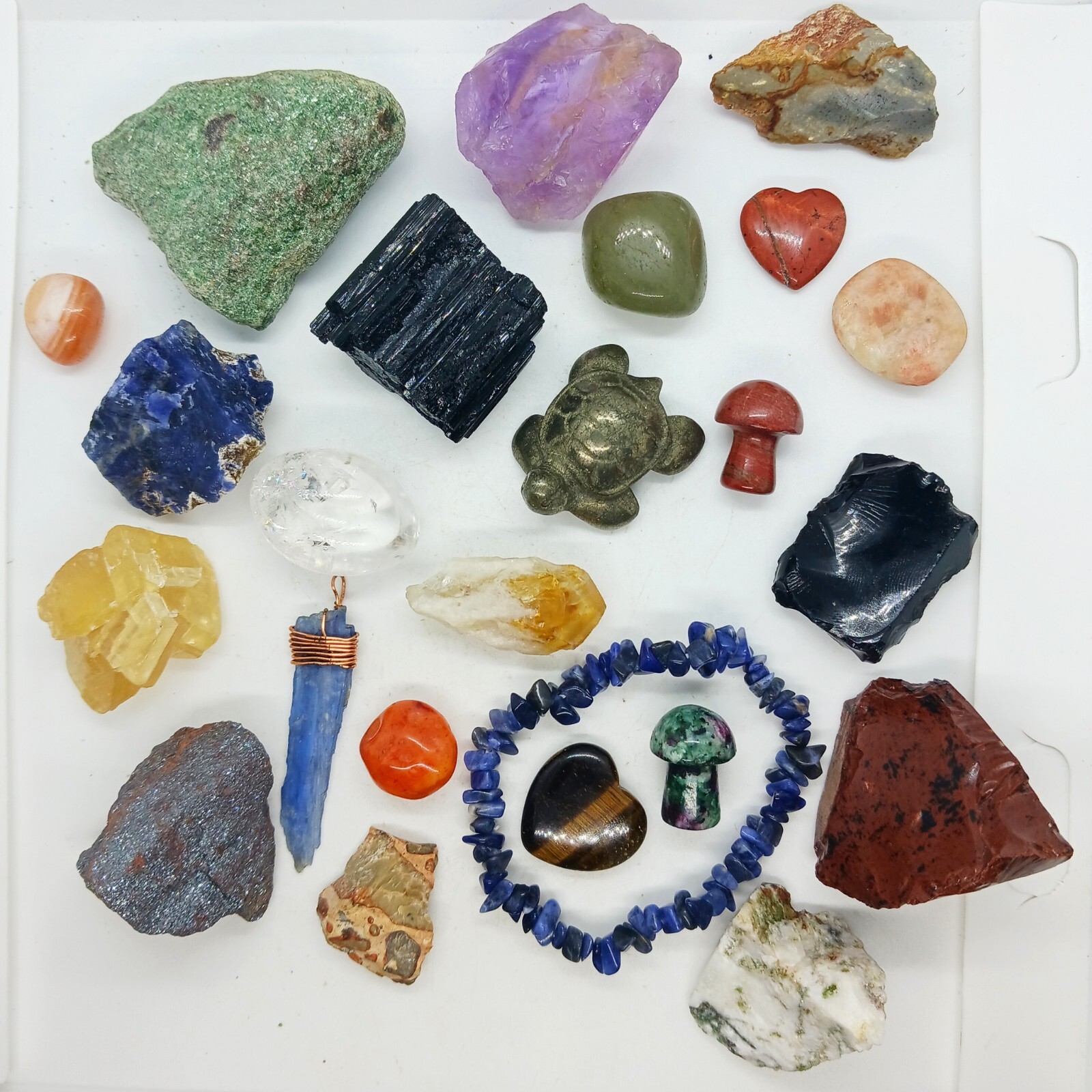Crystal confetti – 1 lbs of an assortment of different crystals crystal mix lot