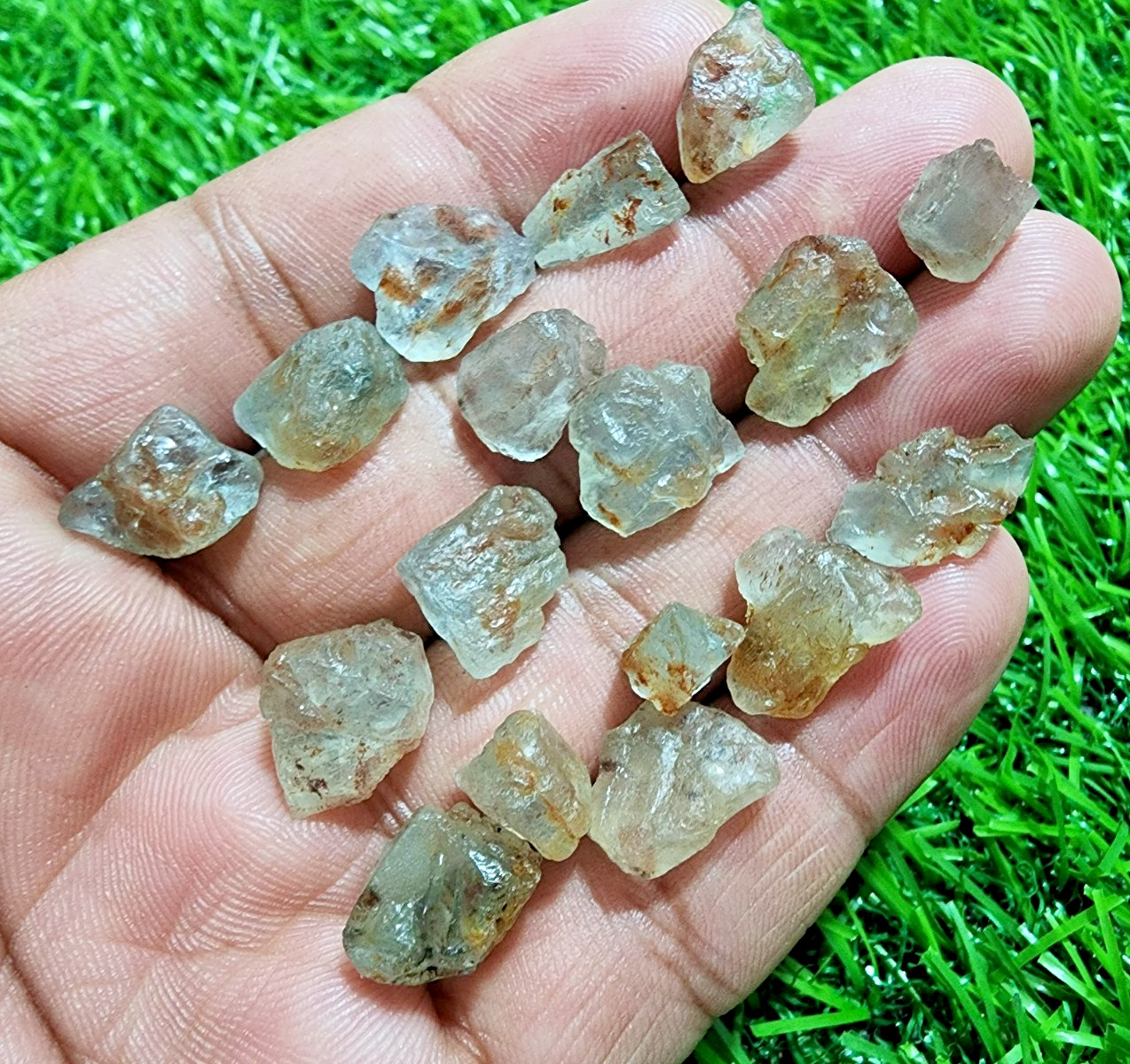Unique Aquamarine Helidore Gemstone Rough 17Pcs Lot 8-12mm Aquamarine Raw Stones