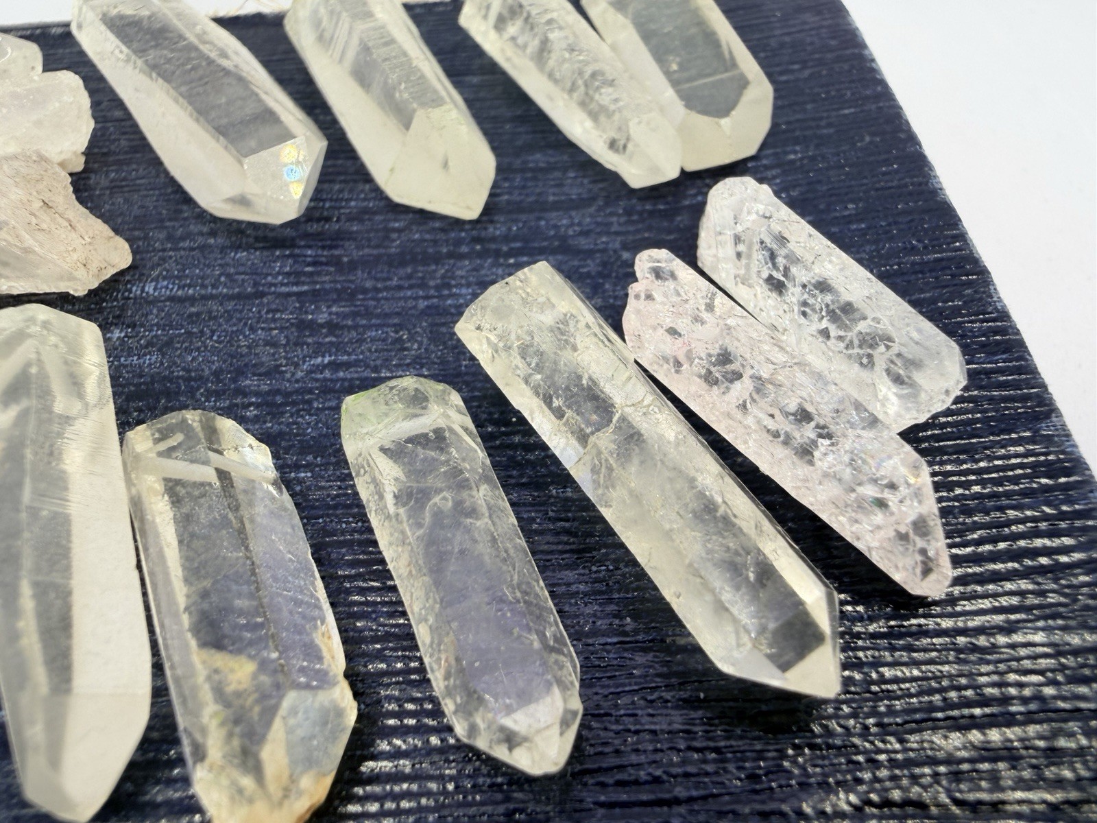 19 Pcs Clear Quartz Crystal 1” – 2” Drilled Points Wands Pendants Jewelry Making