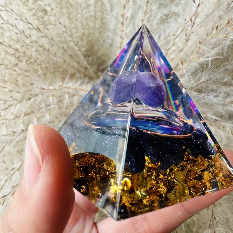 Orgonite Pyramid Amethyst Peridot Healing Crystal Energy Orgone EMF Protection