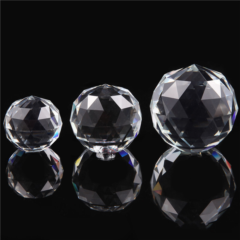 Crystal Ball Decor Feng Shui Clear Cut Suncatcher Sphere Faceted Gazing Prisms