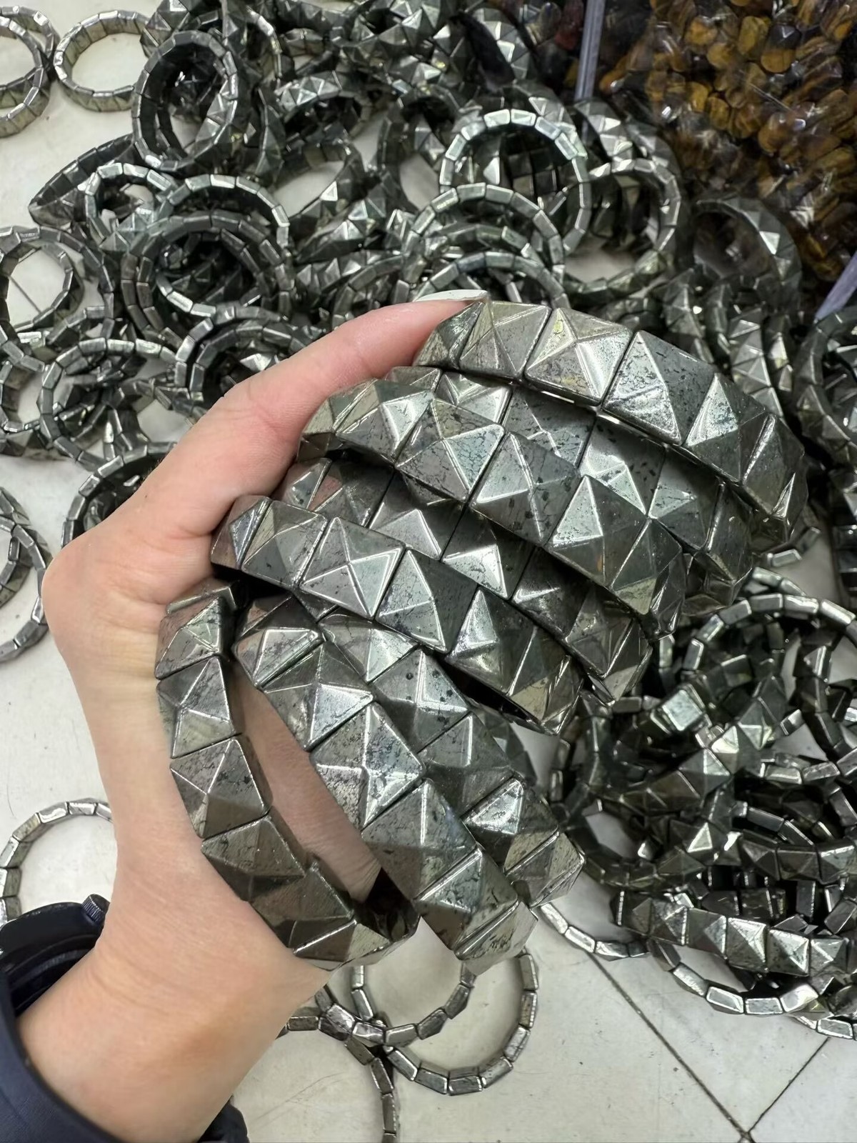 Natural stone square crystal cut angle 12 x12mm pyramid hand bracelet Healing