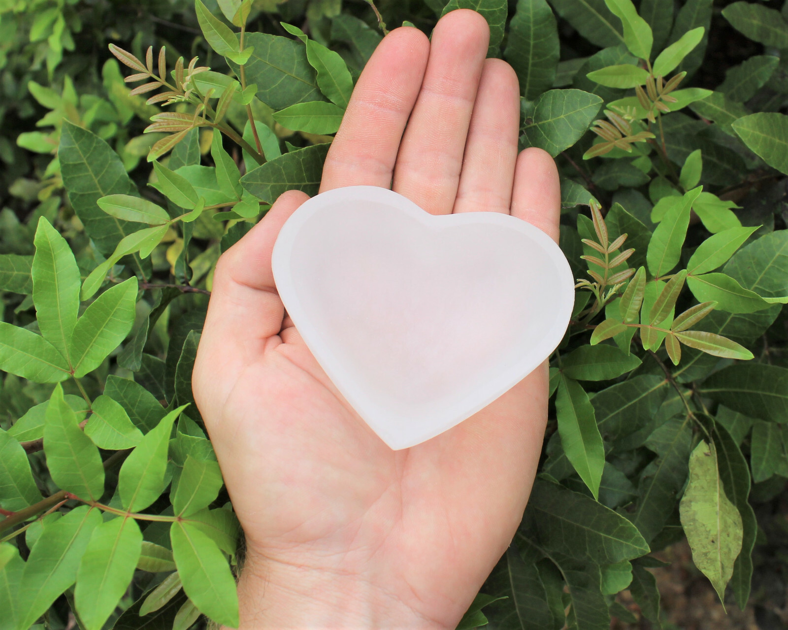 Selenite Charging Bowl, 3.5″ Heart Shaped Crystal Bowl (Selenite Cleansing Bowl)