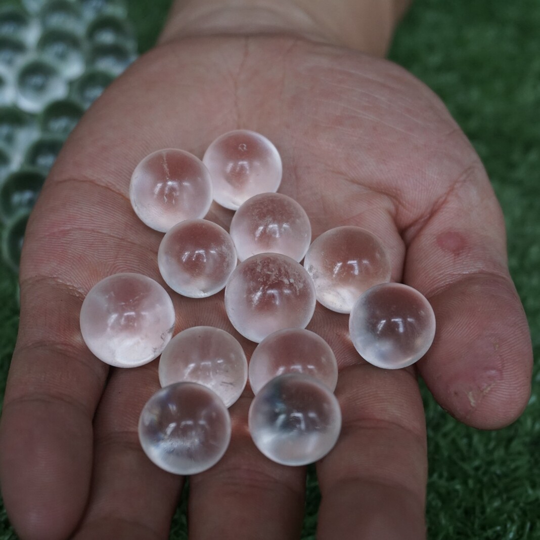100Pcs Natural White Clear Quartz Crystal Sphere Ball Polished Healing 16-18mm