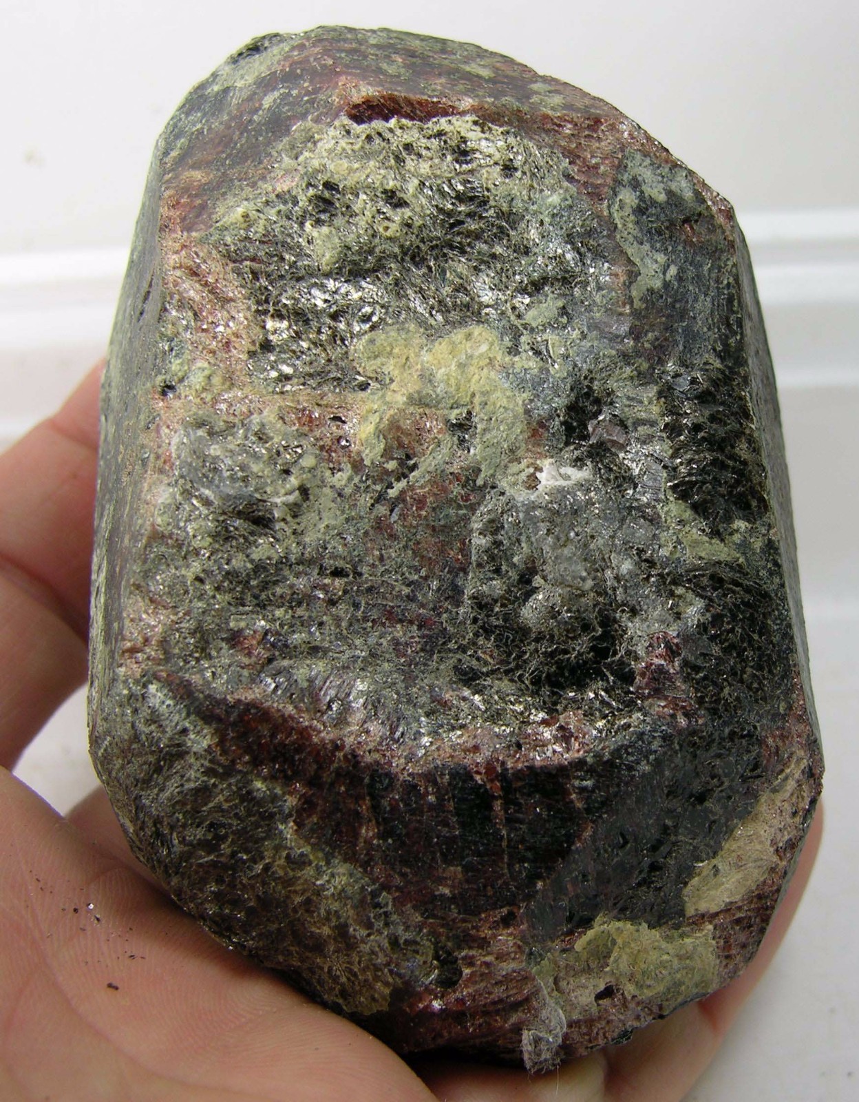 #25 1 lb 1 oz Vietnam Natural Terminated Almandine Garnet Crystal Specimen 502g