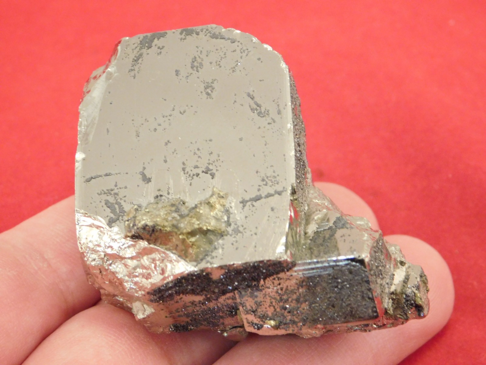 Larger 100% Natural PYRITE CUBE TWIN From Peru 183gr