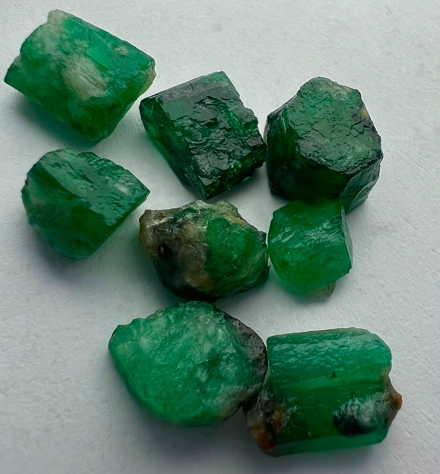 15CT, Top Quality Natural Green Emerald Crystals Rough Lot From Swat Pakistan